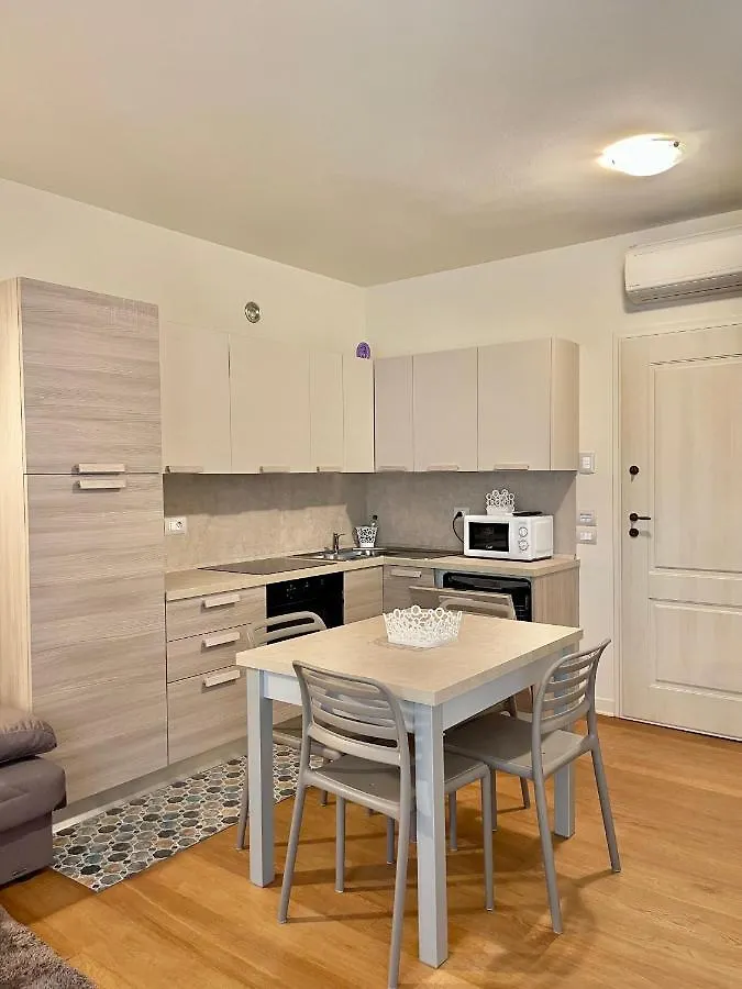 Apartment Green And Relax Pozzolengo Italy